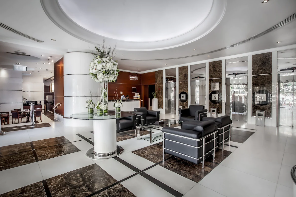 لابی هتل گلدن سندز شارجه